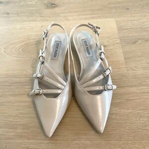 Steve Madden Pointed Buckle flats